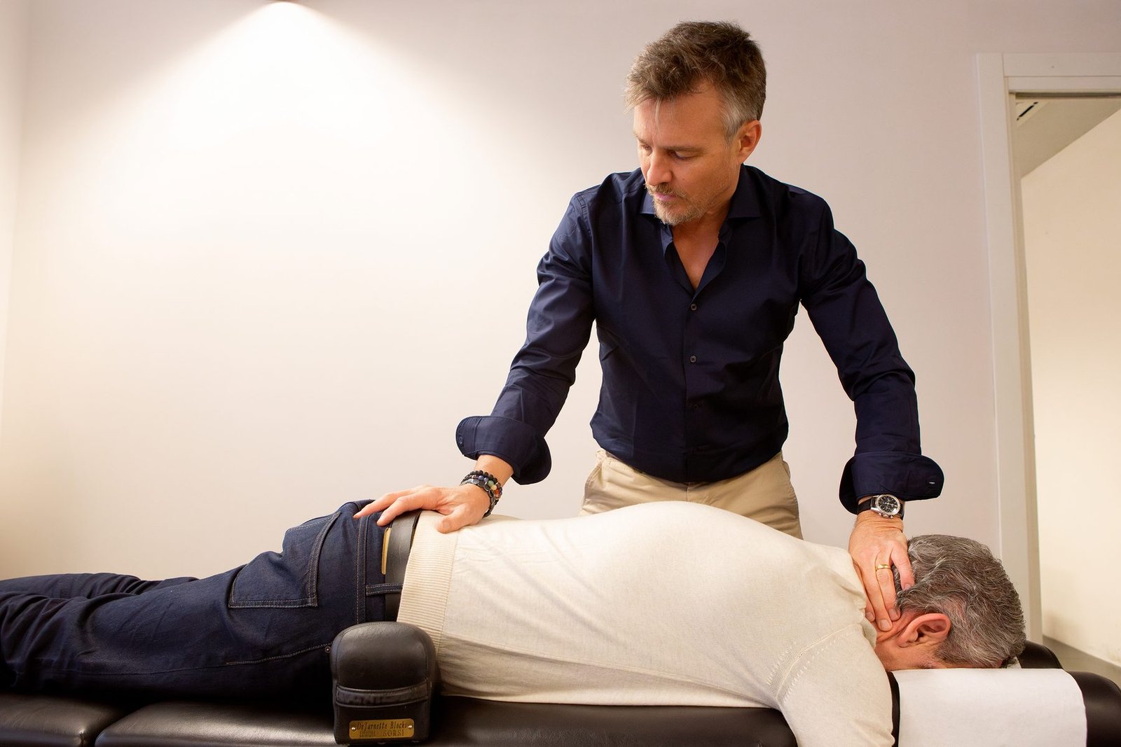 ¿Cuándo ir al quiropráctico? Señales que tu cuerpo puede estar mostrando